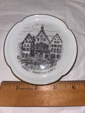 vintage porcelain souvenir dish Römer landmark in Frankfurt, Germany.